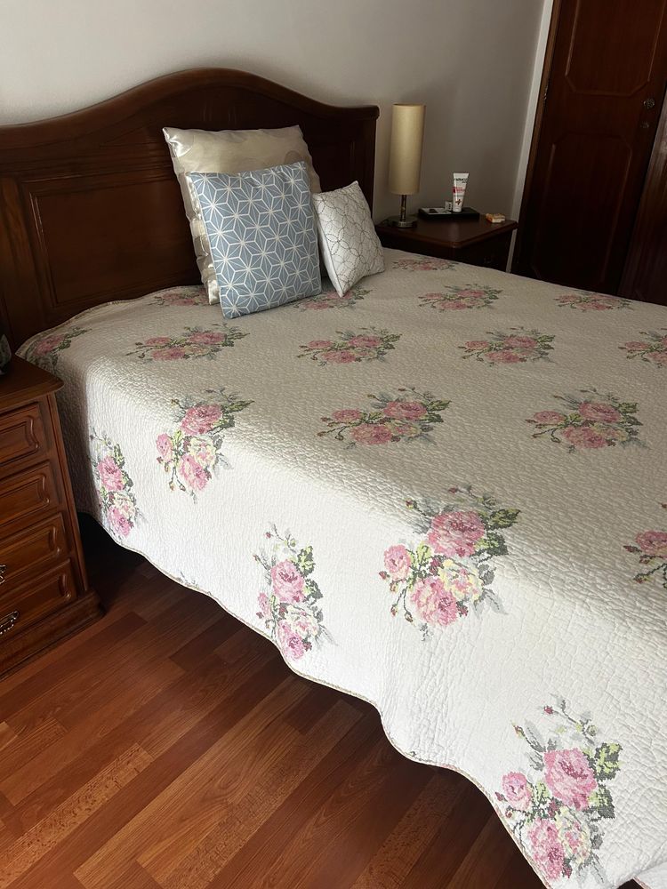 Cama Madeira Usada