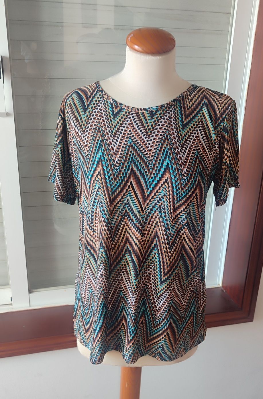 T-shirt Xana fashion - novo

- Azul tigresa(tamanho M/L)
- Multicolori