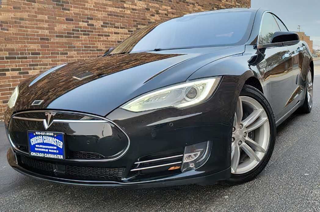 Tesla Model S 2016