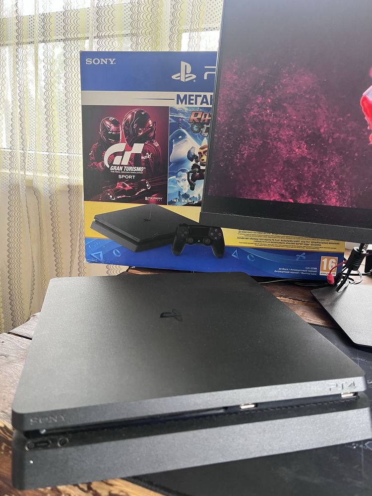 Sony PS4 Slim 1Tb , без джоствка . Трог