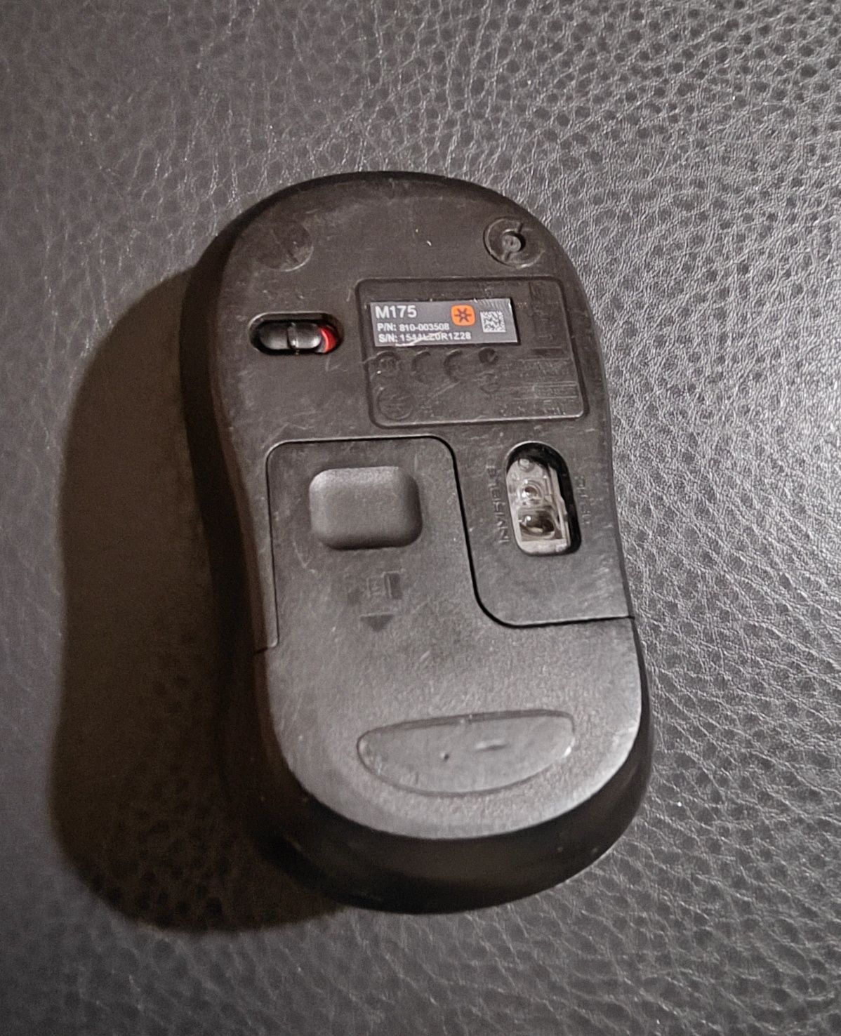 Мишка Logitech M 175 безпровідна оптична гарний стан.