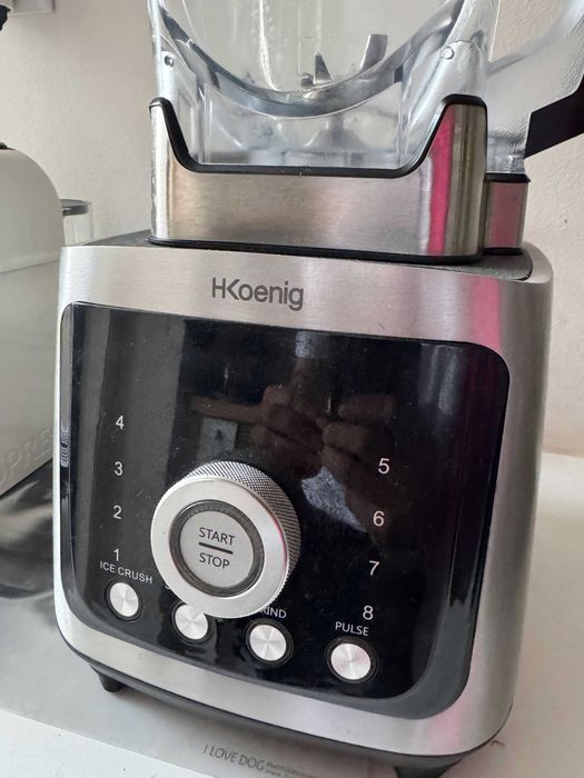 Liquidificadora H.KOENIG | 8 funções | 2000 W - 2 L | Preto