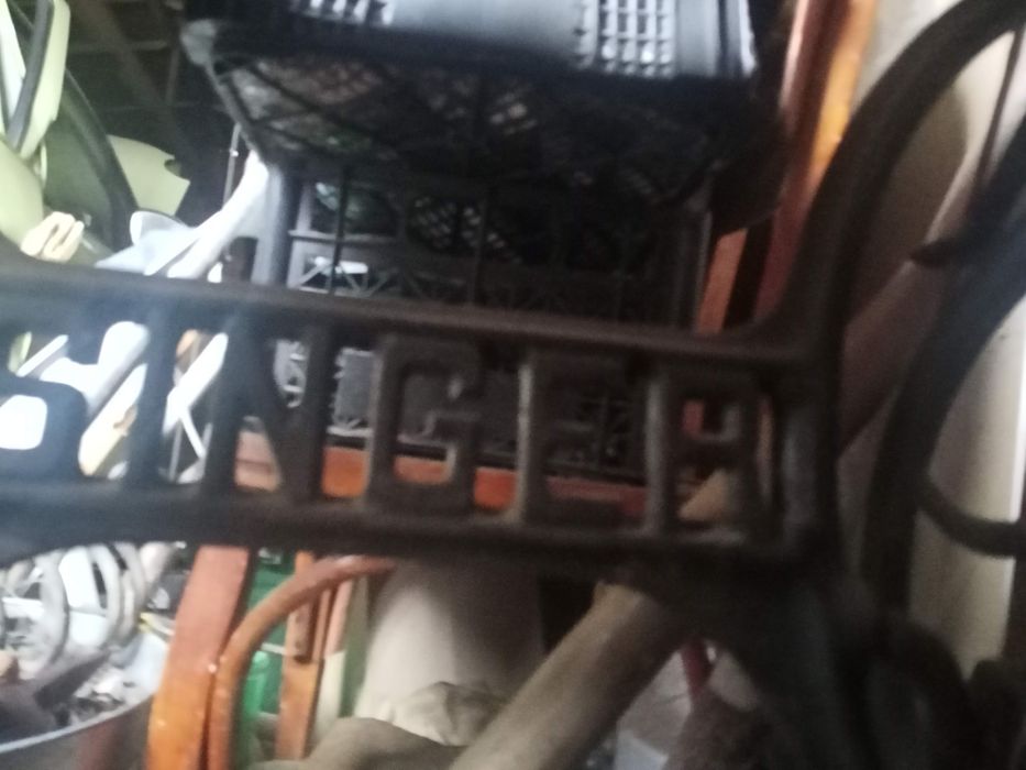 Продам швейную машину SINGER.