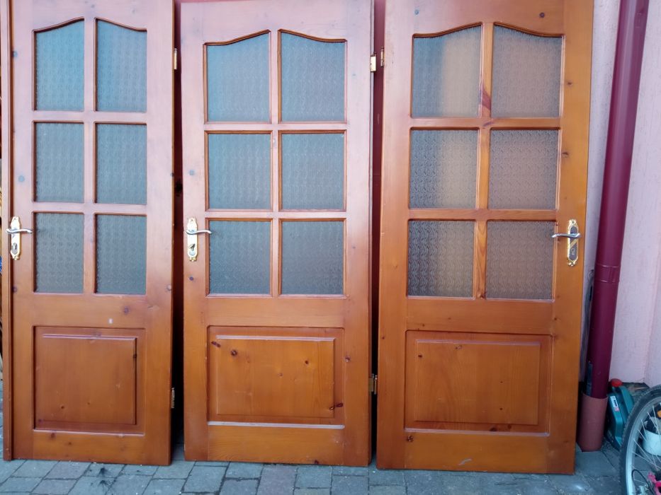 Двері міжкімнатні 6шт дерев'яні хорошої якості з коробкою і лиштвою