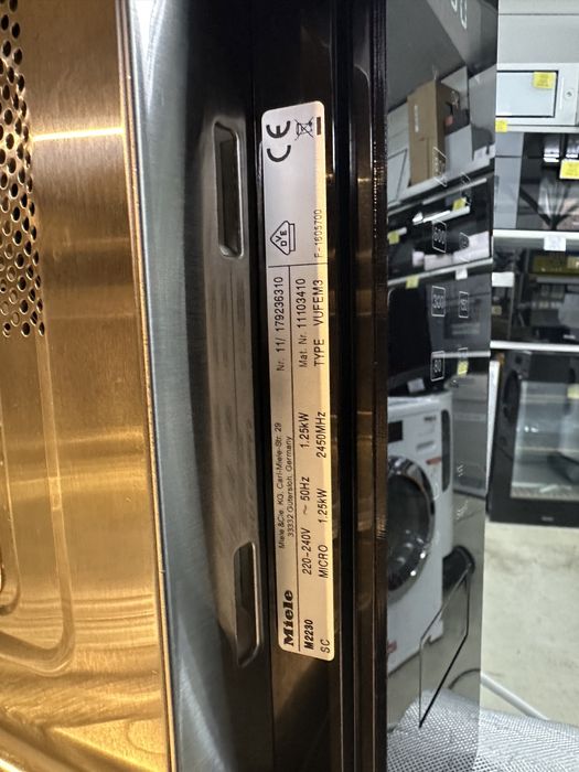 Сенсорна вбудована мікрохвильова піч Miele M 2230 СВЧ миле