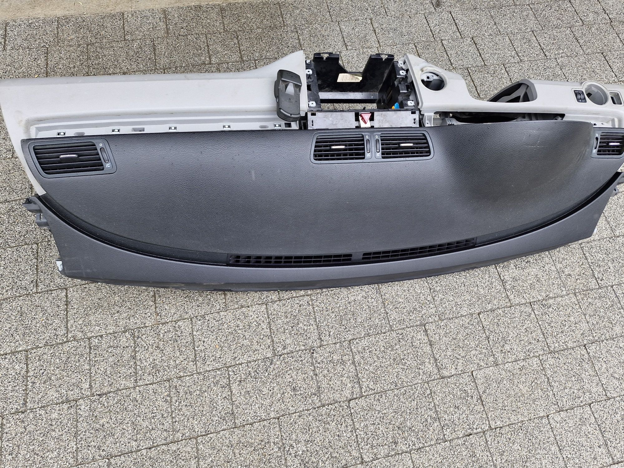 Konsola pulpit vw passat b6