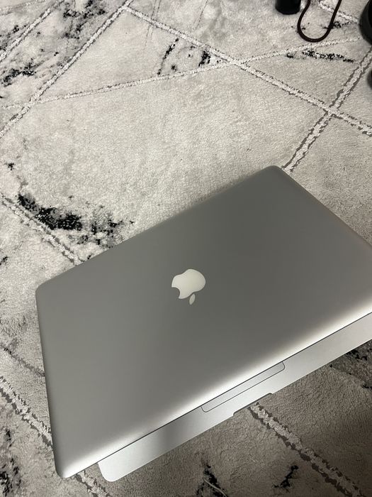 Macbook pro 2011 em exclente estado
