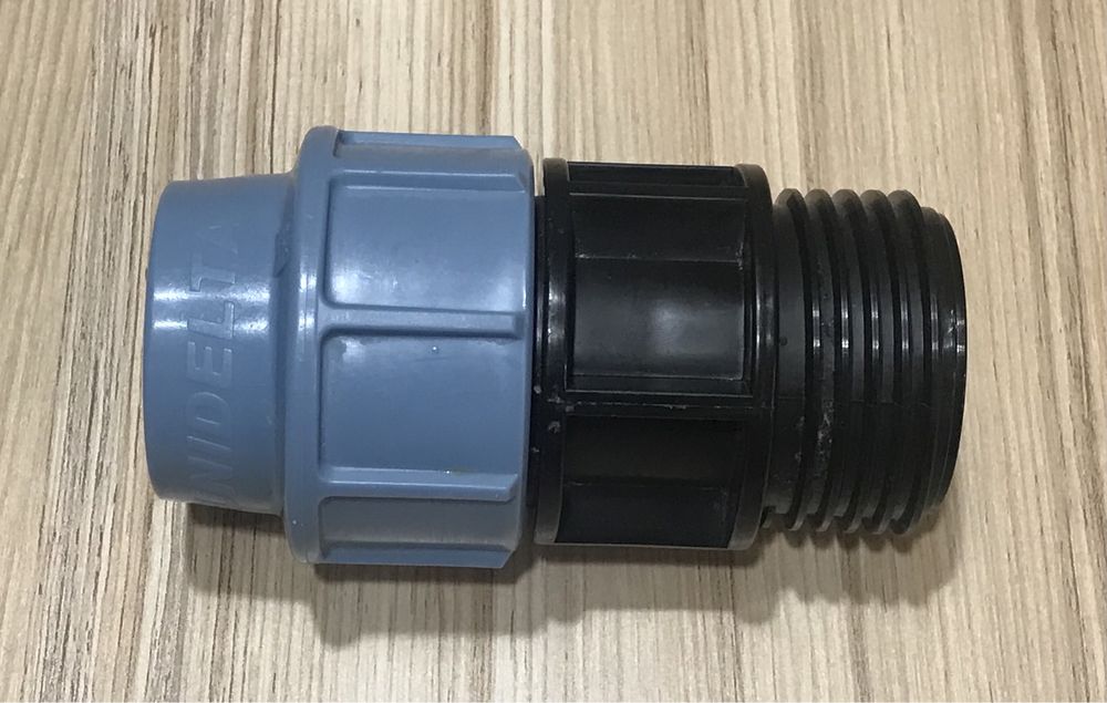 Муфта с резьбой Unidelta ПЭ 32x1 PN 16 наружная резьба
