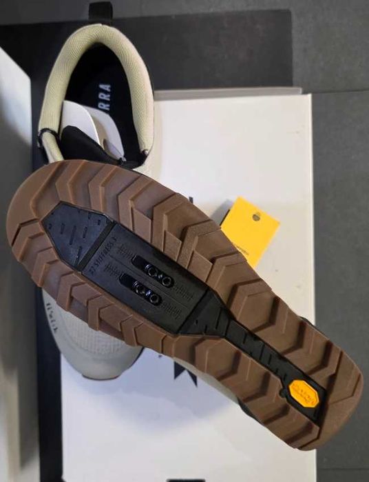 Buty rowerowe spd Fizik Terra Ergolace 42