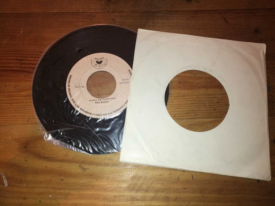 Maria de Portugal - Rosa Branca SINGLE