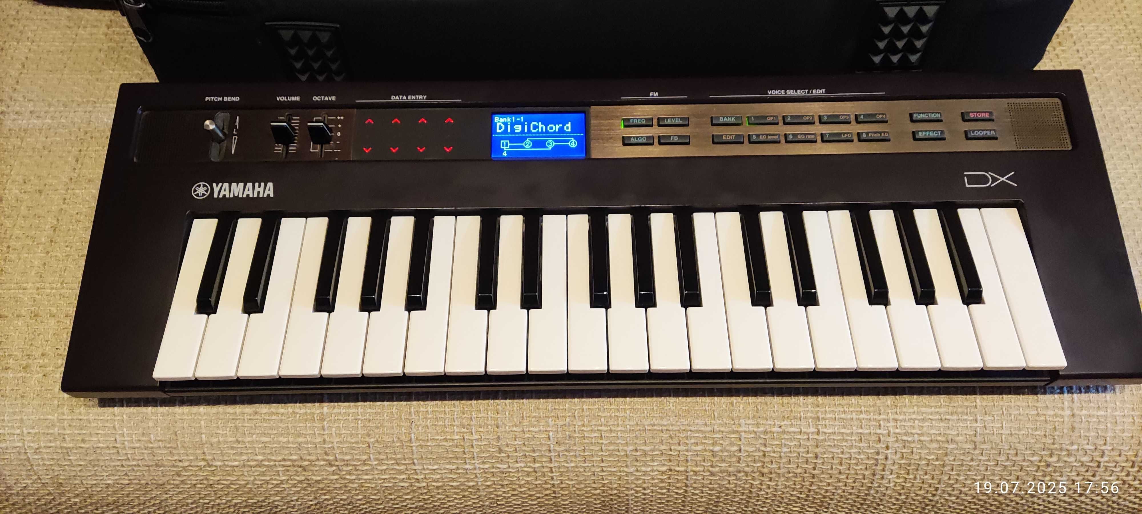 syntezator Yamaha Reface DX