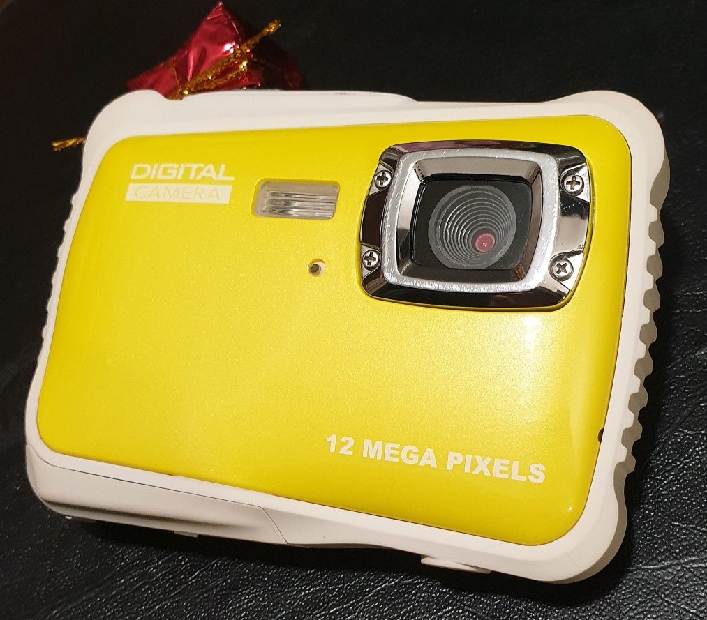 Дитяча цифрова водонепроникна НD камера 12 Mega pixels 16GB