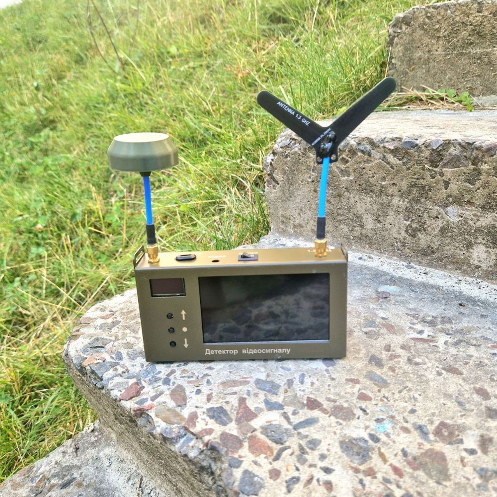 Портативний Детектор FPV дронів на відеоканали 1,2 та 5,8 ГГц