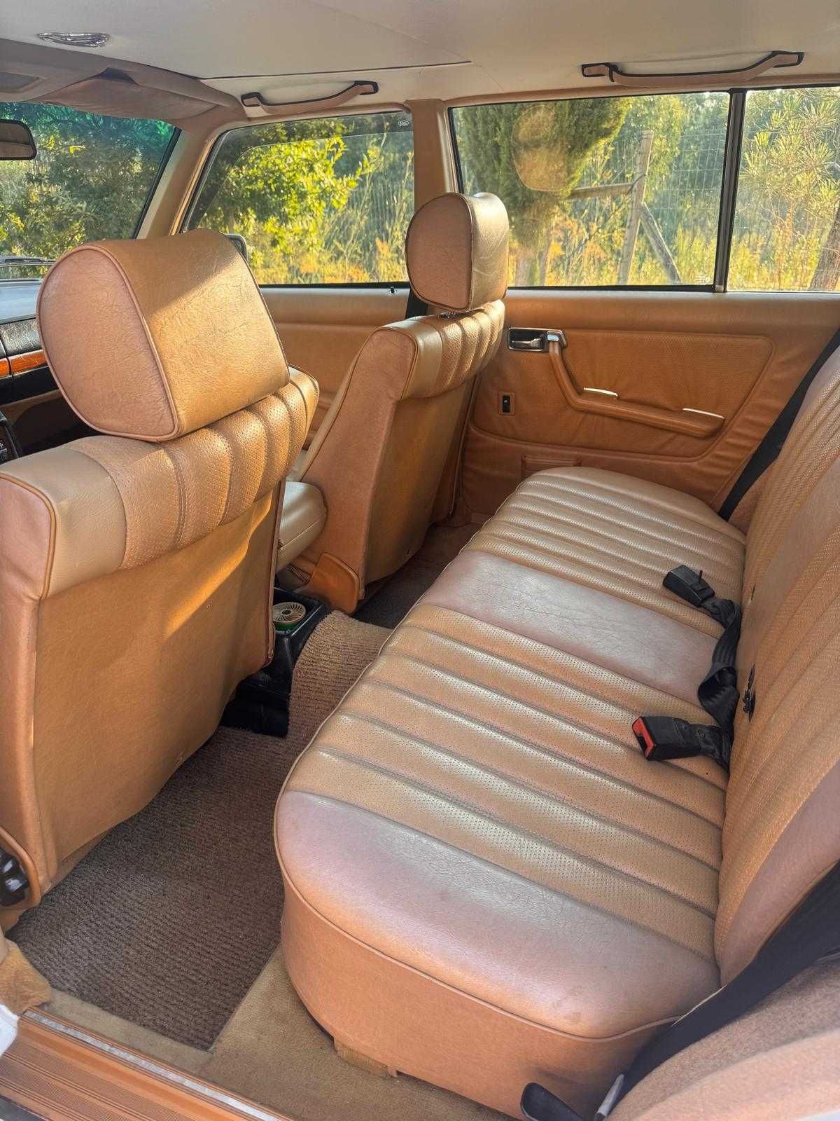 Carrinha Mercedes W123 300 TD Turbodiesel  7 lugares