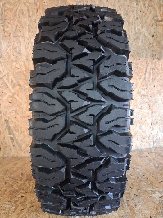 Opony terenowe  245 70 R16