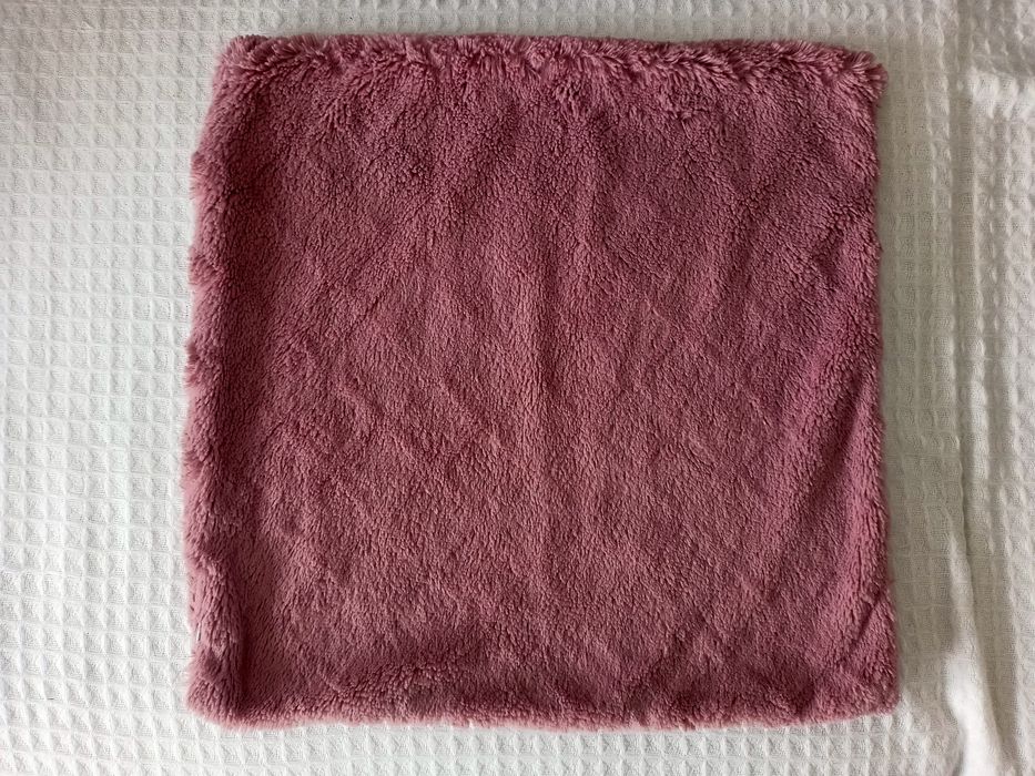 Poszewki na poduszki 40x40 2 sztuki