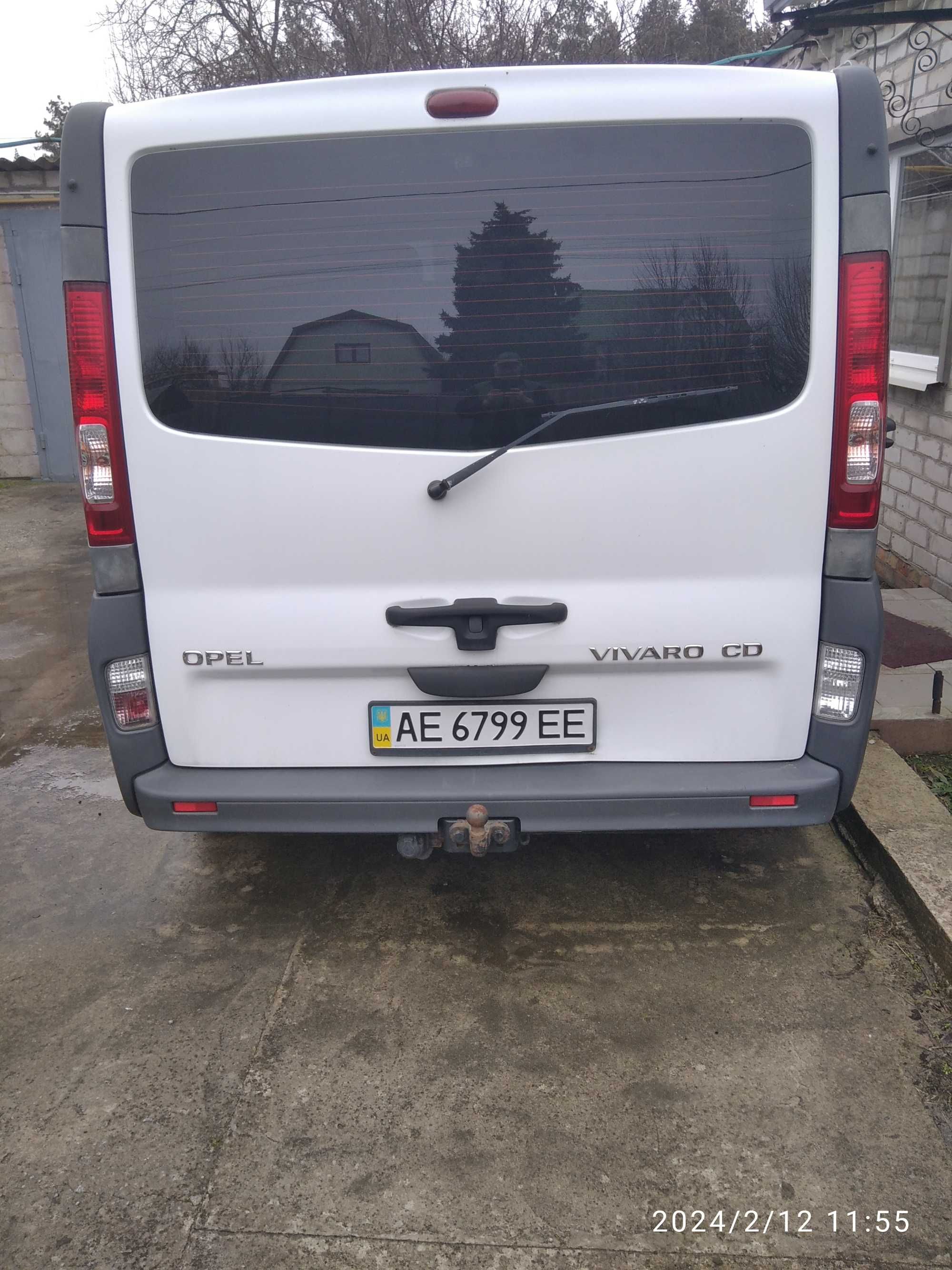 Opel Vivaro 2010 р. 2.0 л. вантажный