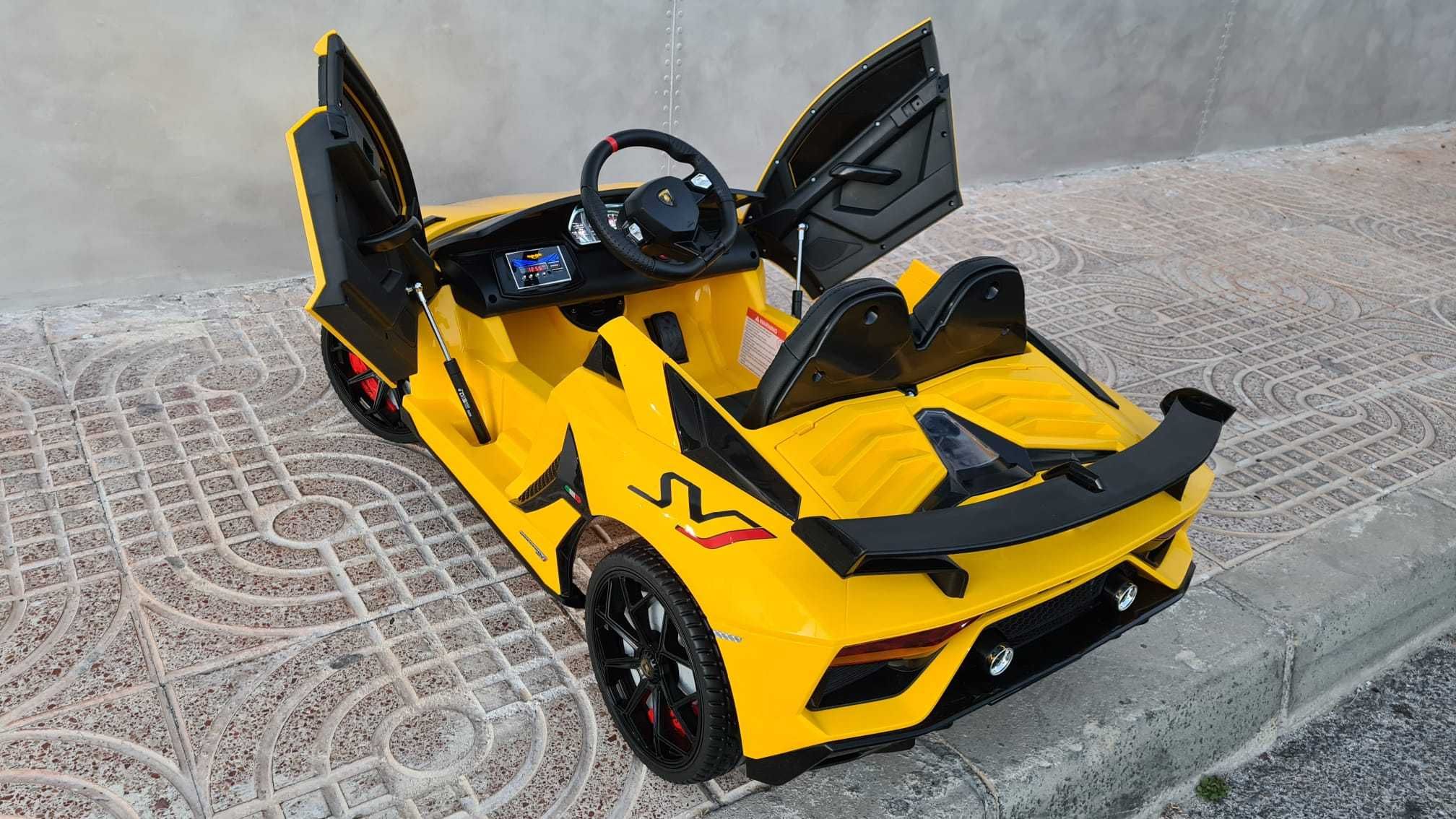 Samochod LAMBORGHINI Auto AKUMULATOR Motor Elektryczny Ferrari Dzieci