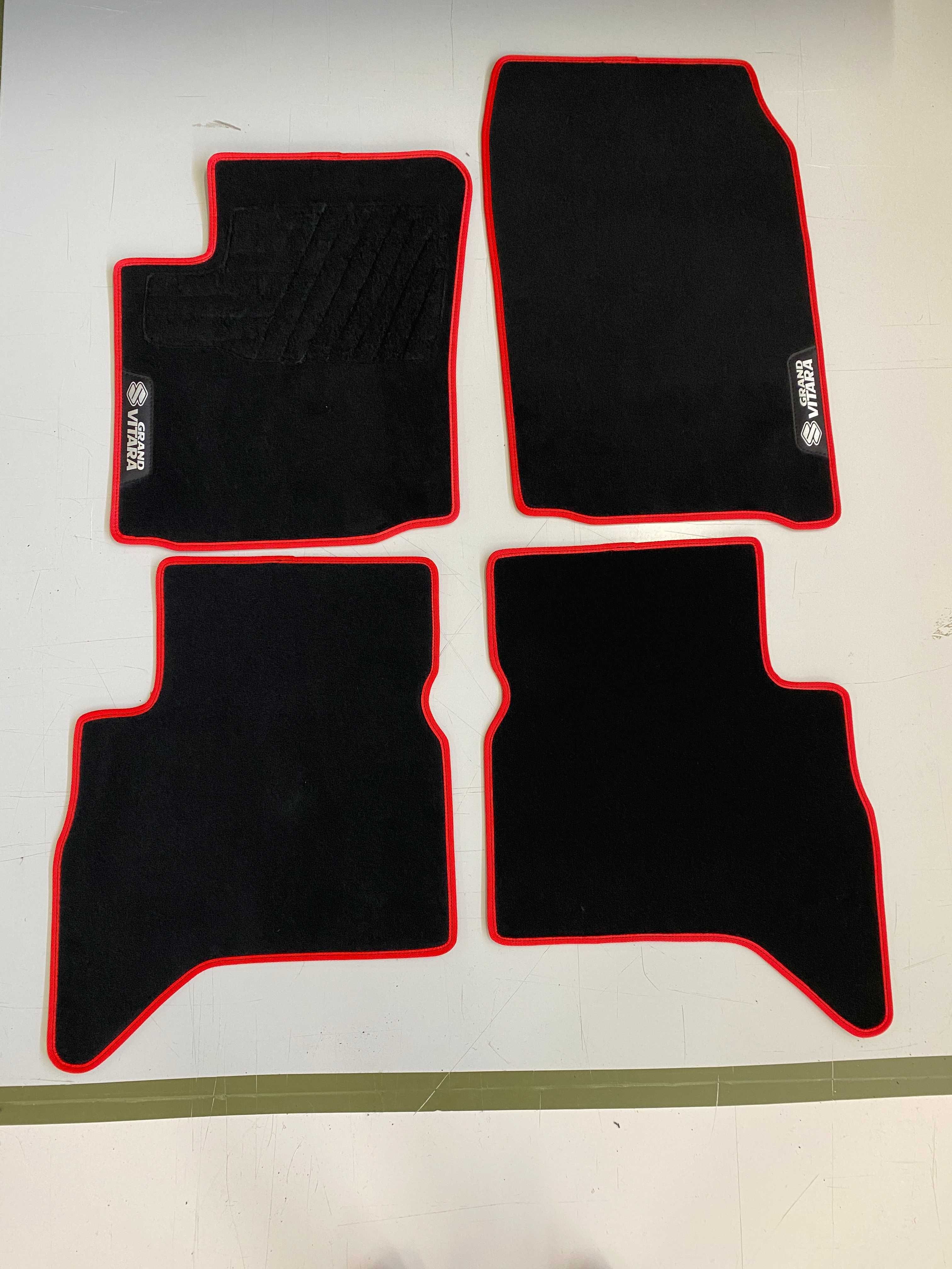 Tapetes para carros, tratores, máquinas, barcos, camiões - CarPed.pt