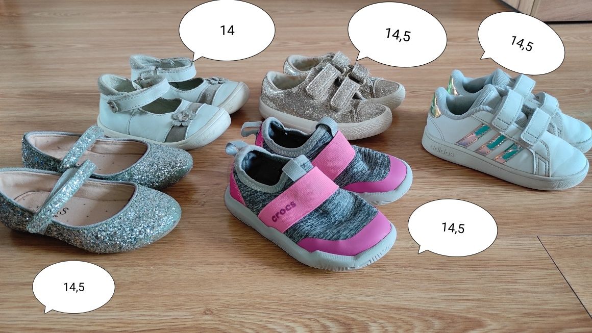 Дитяче взуття сандалі кросівки кеди туфлі adidas clarks crocs fila nex