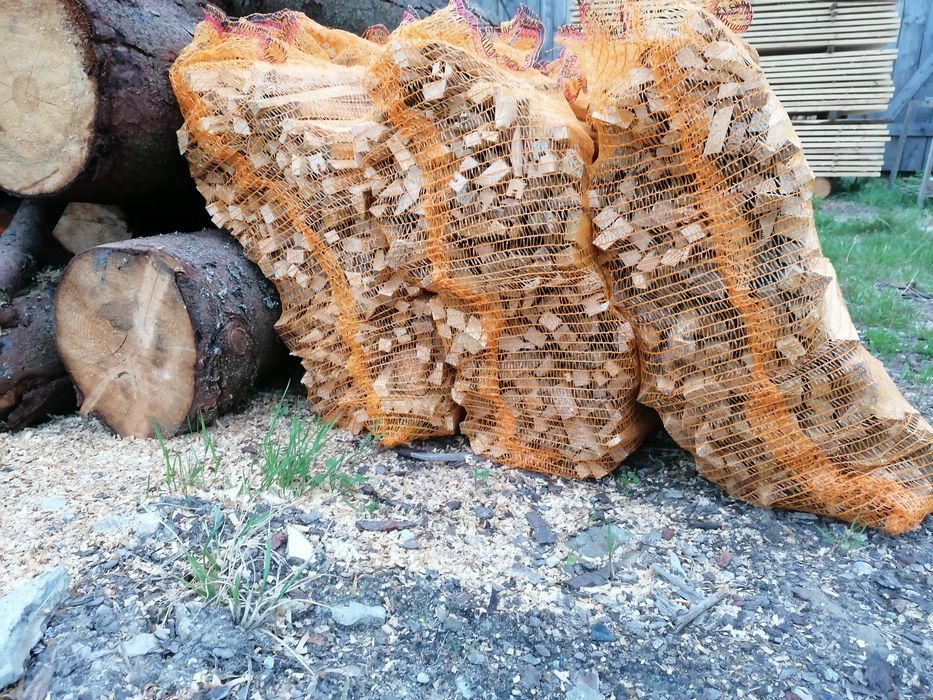 Drzewo na rozpałkę, drewno rozpałkowe