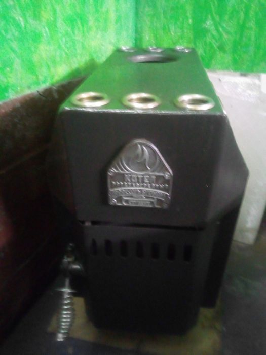 Дров'яний воздухогрійний котел.