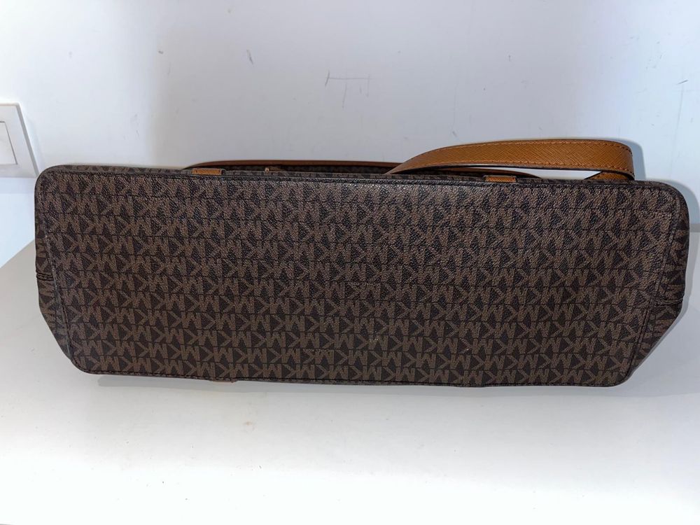 Mala Michael Kors