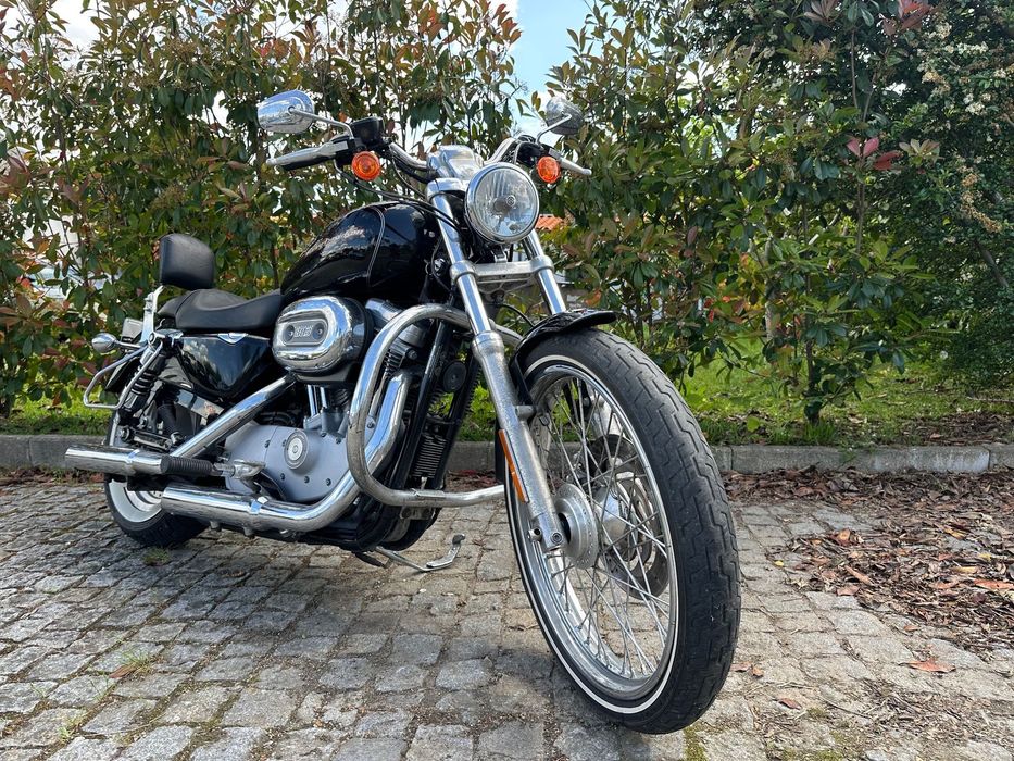 Harley-Davidson 883