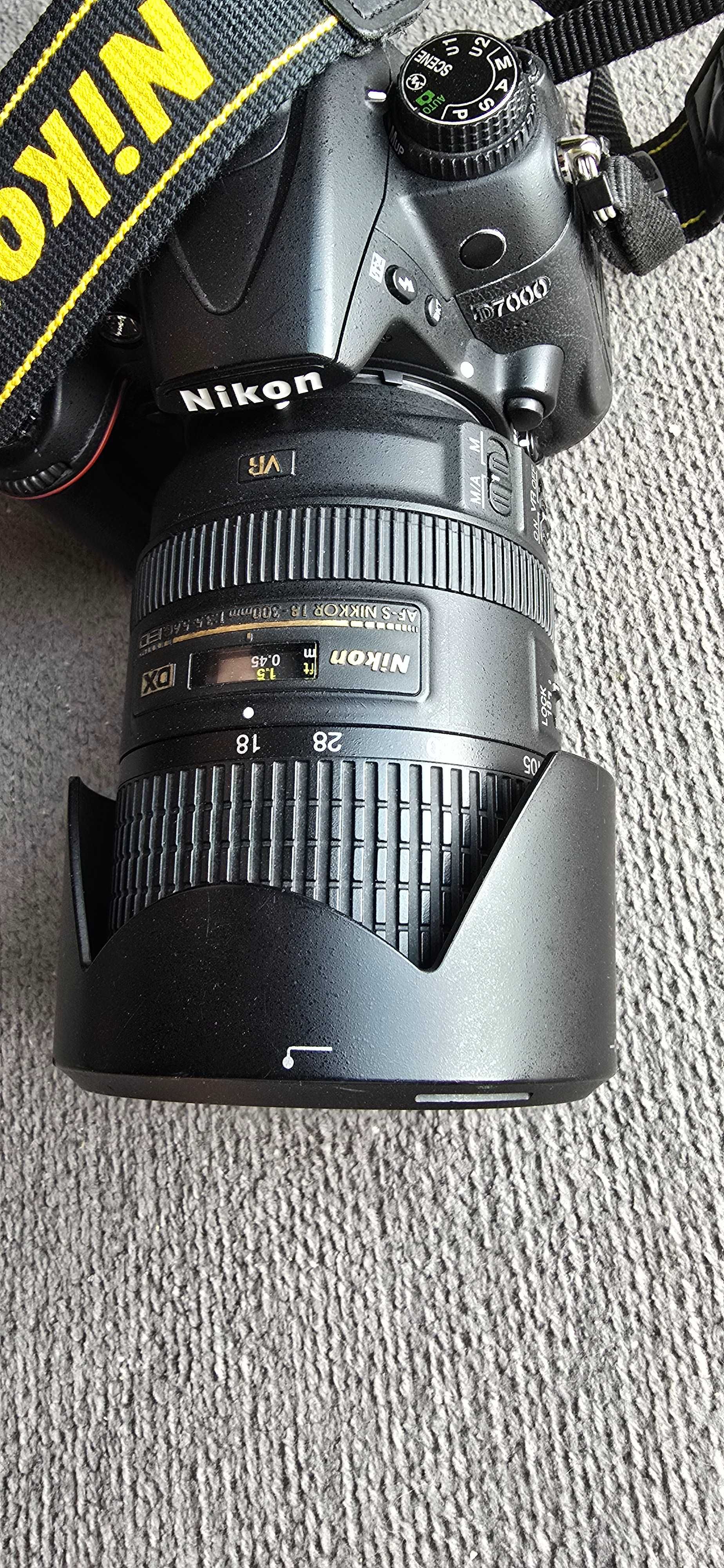 LENTE NIKON 18-300 mm