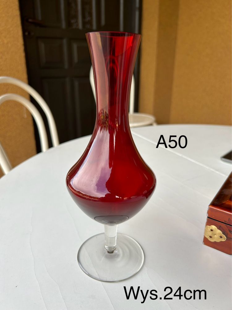 Rubinowy szklany wazon nr.A50