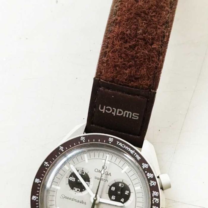 Zegarek Saturn - limitowana edycja z kultowymi pierścieniami!