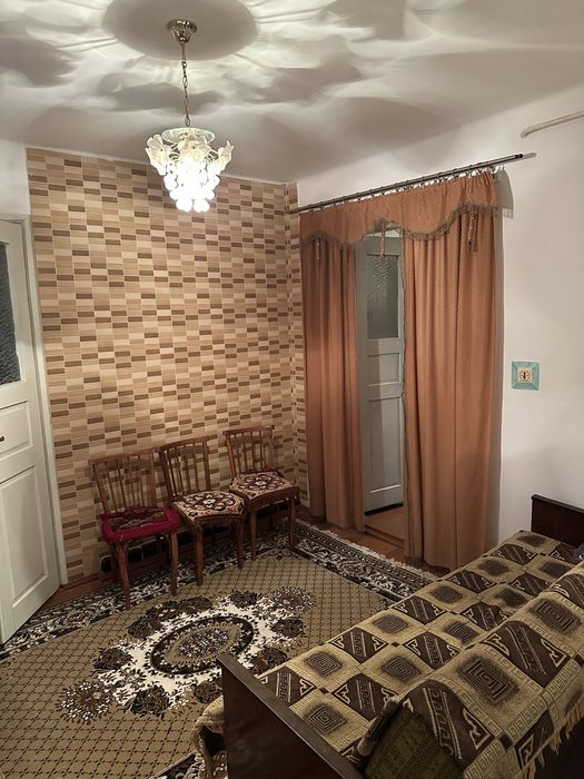 Продам житловий будинок з земельною ділянкою