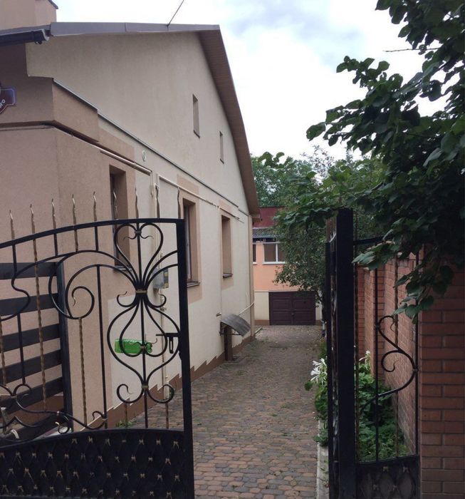 Частина будинку р-н Магната