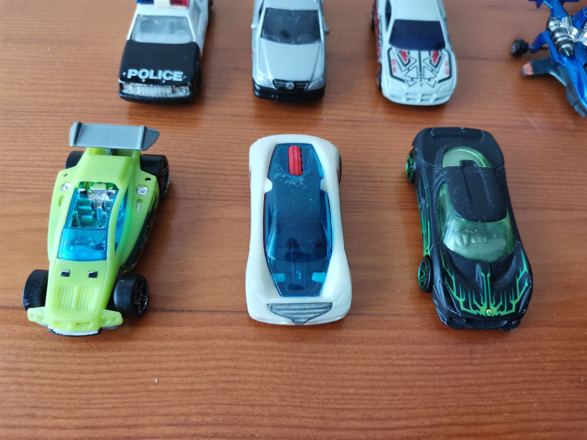 Hot wheels novos