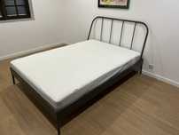 Cama de casal IKEA