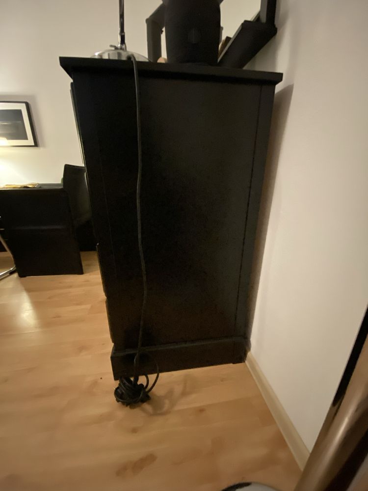 Czarna komoda typu włoskiego ikea limitowana seria