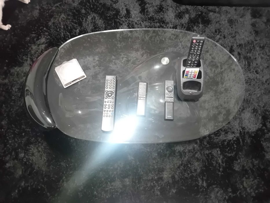 Mesa de centro em vidro