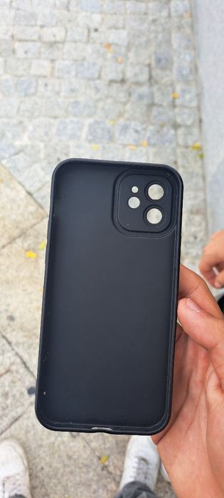 Capa off-white iphone 12