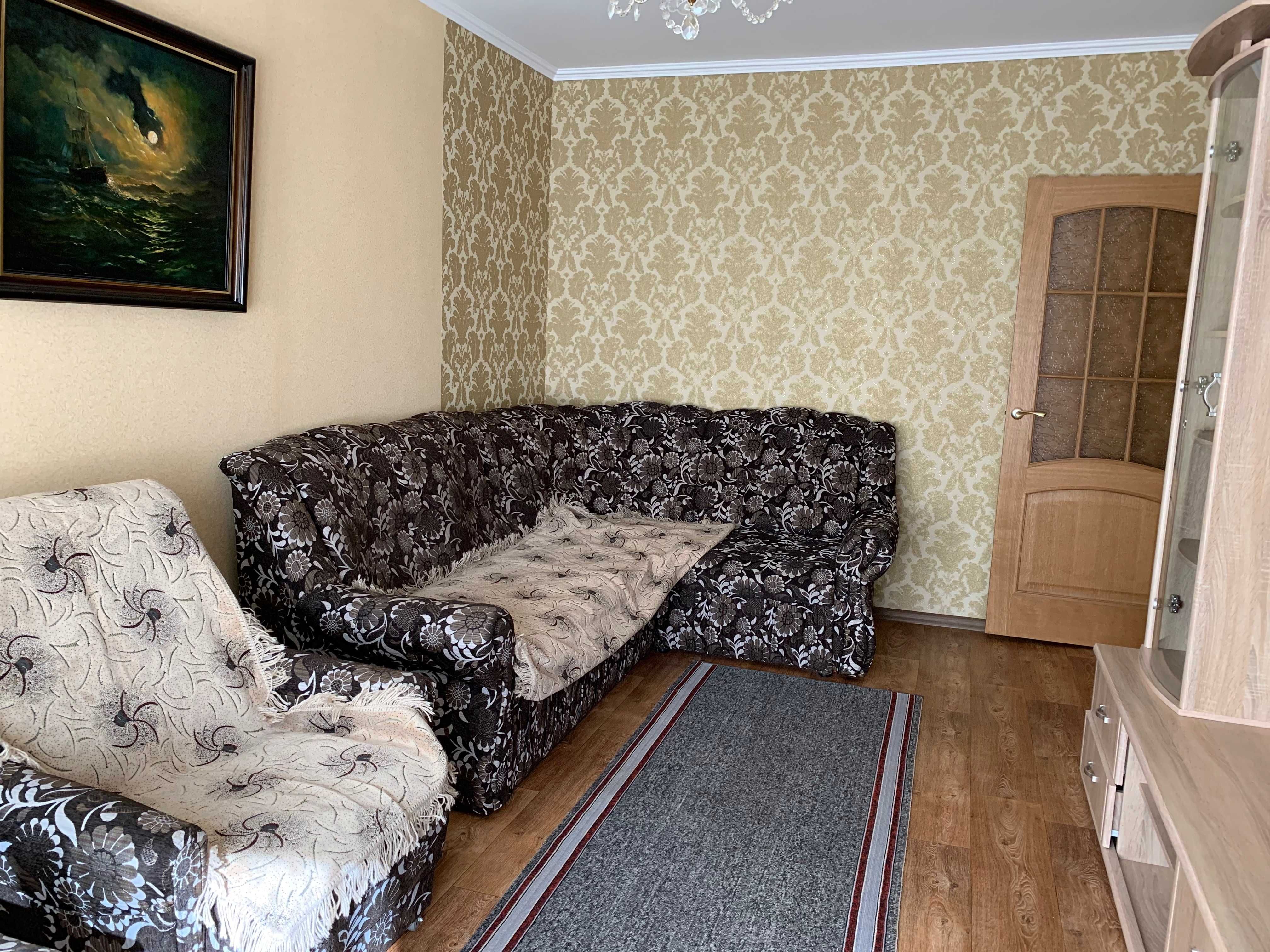 Продам 2 комнатную квартиру возле метро Студенческая