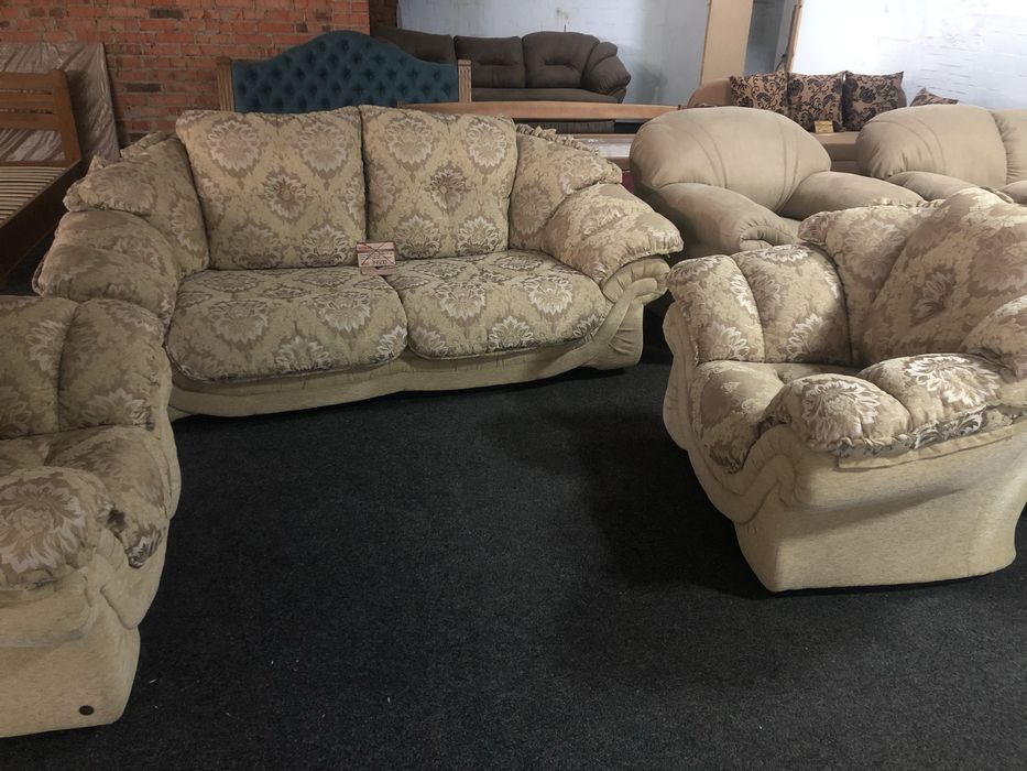 Комплект мʼякої меблі