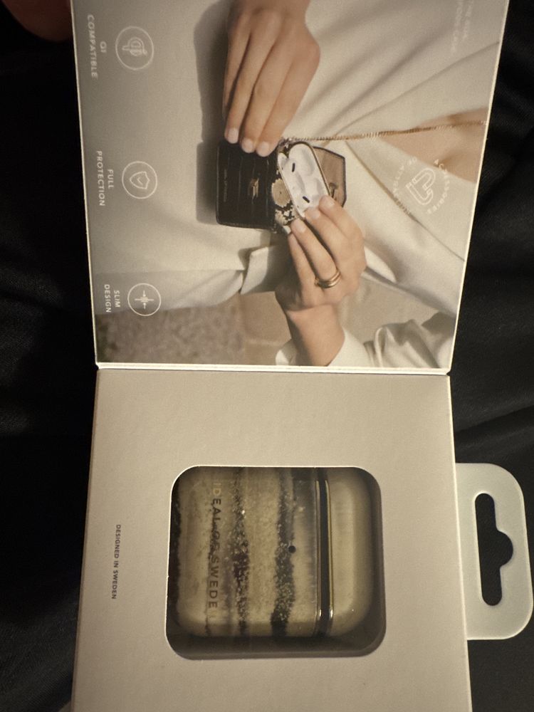 etui airpods 1 i 2 case ideal of sweden  apple