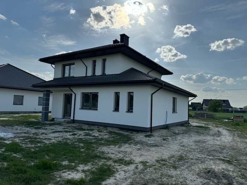 Dom piętrowy z garażem, Leszczydół Nowiny, ul. Relaksowa, dz. 1000m2