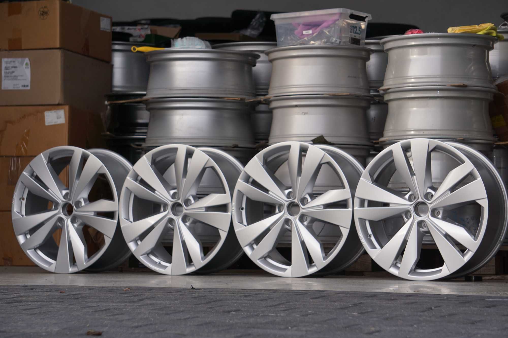 Alufelgi oryginal VW 5x112 8Jx19 et45 cb57,1 jak NOWE! 2022rok!