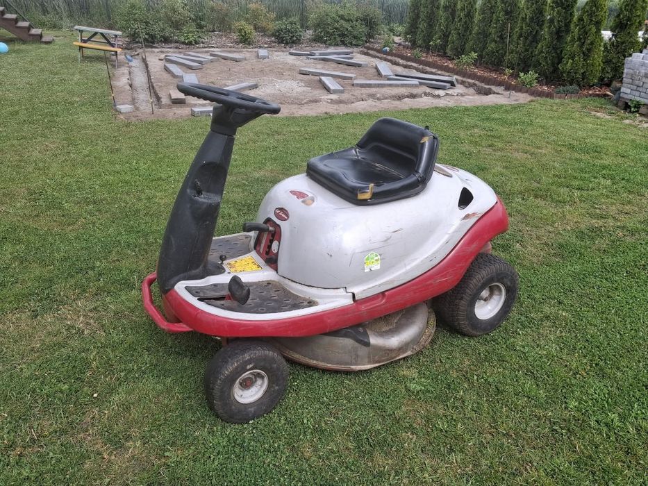 Traktorem  silnikiem brigsa