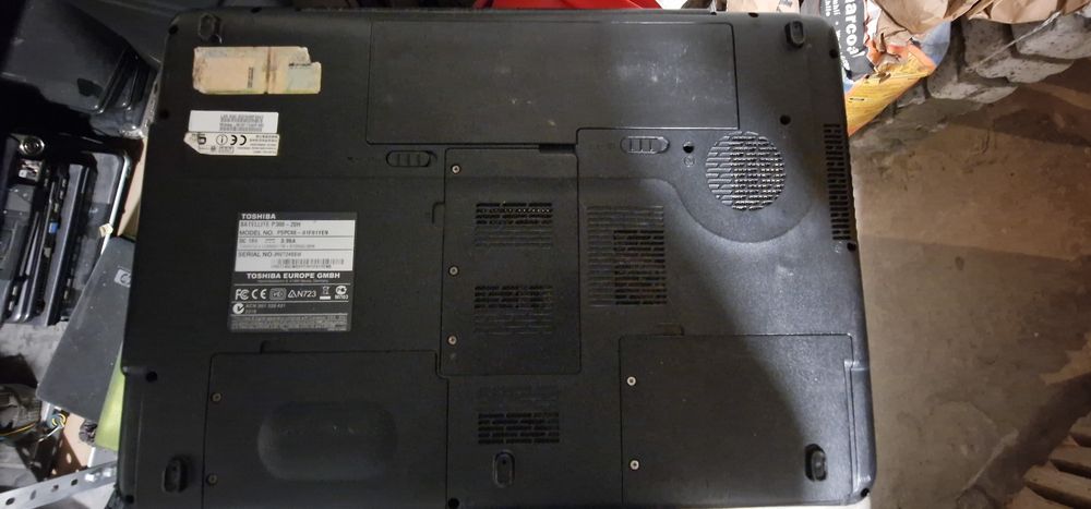 Toshiba Satelite P300-20H Na części