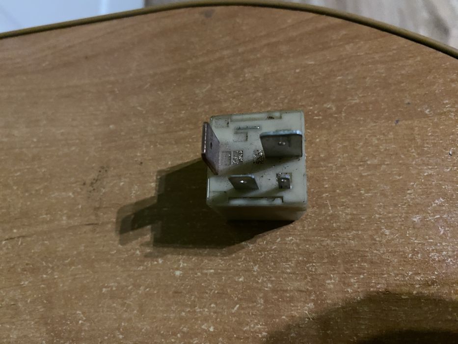 VW golf IV 4 Audi a3 8l 1.9 TDI,przekaznik 103