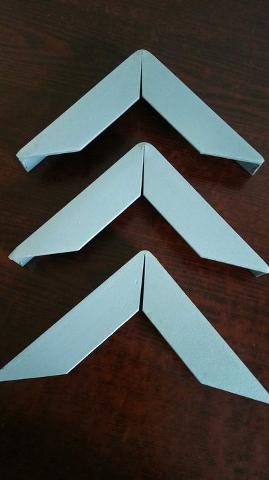 Уголки для полок