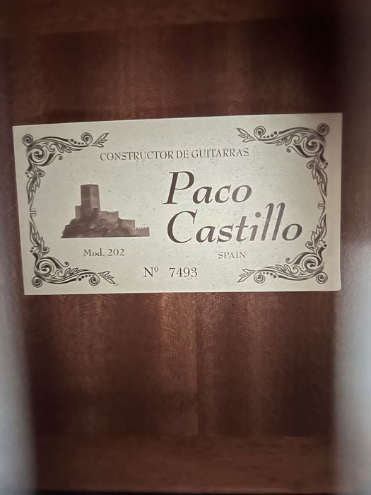 Guitarra Clássica Paco Castillo 202 ( Nova/ caixa )
