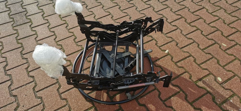 Mechanizm do fotela typu relaks