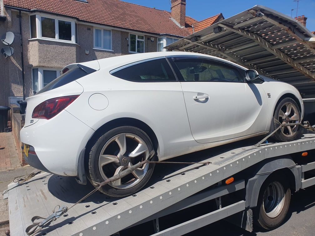 Opel Astra J GTC maska zderzak błotnik drzwi z40r